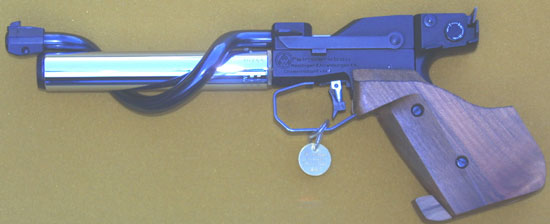 1572047690_20080070505db38b4a370f69.14441572_FWB Pistol with bent barrel.jpg