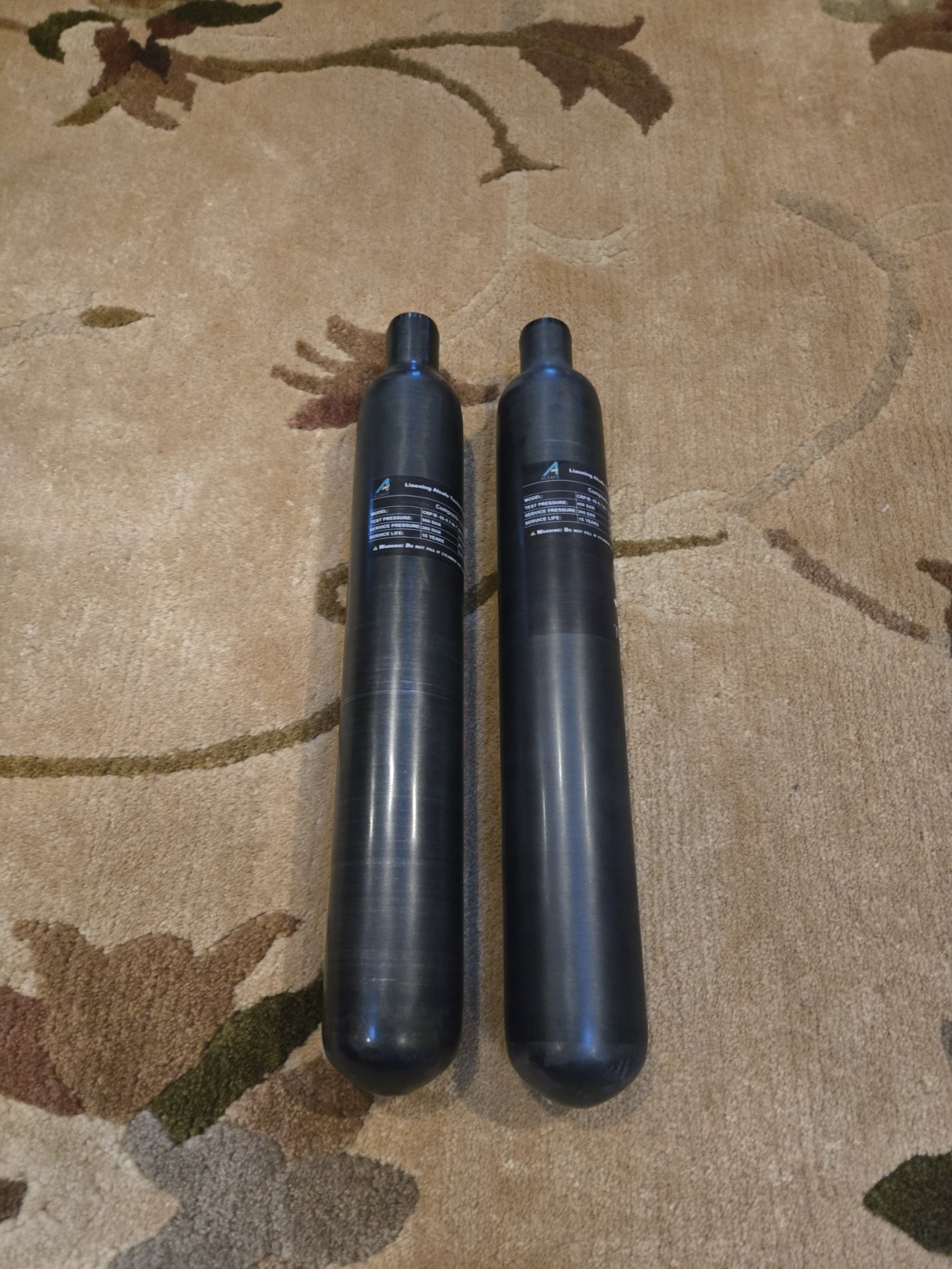 2 - 700cc 300bar Carbon Fiber Bottles