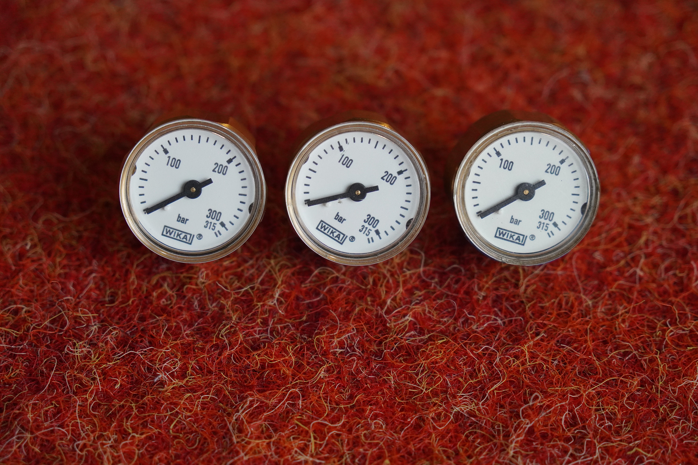 gauges1.jpg