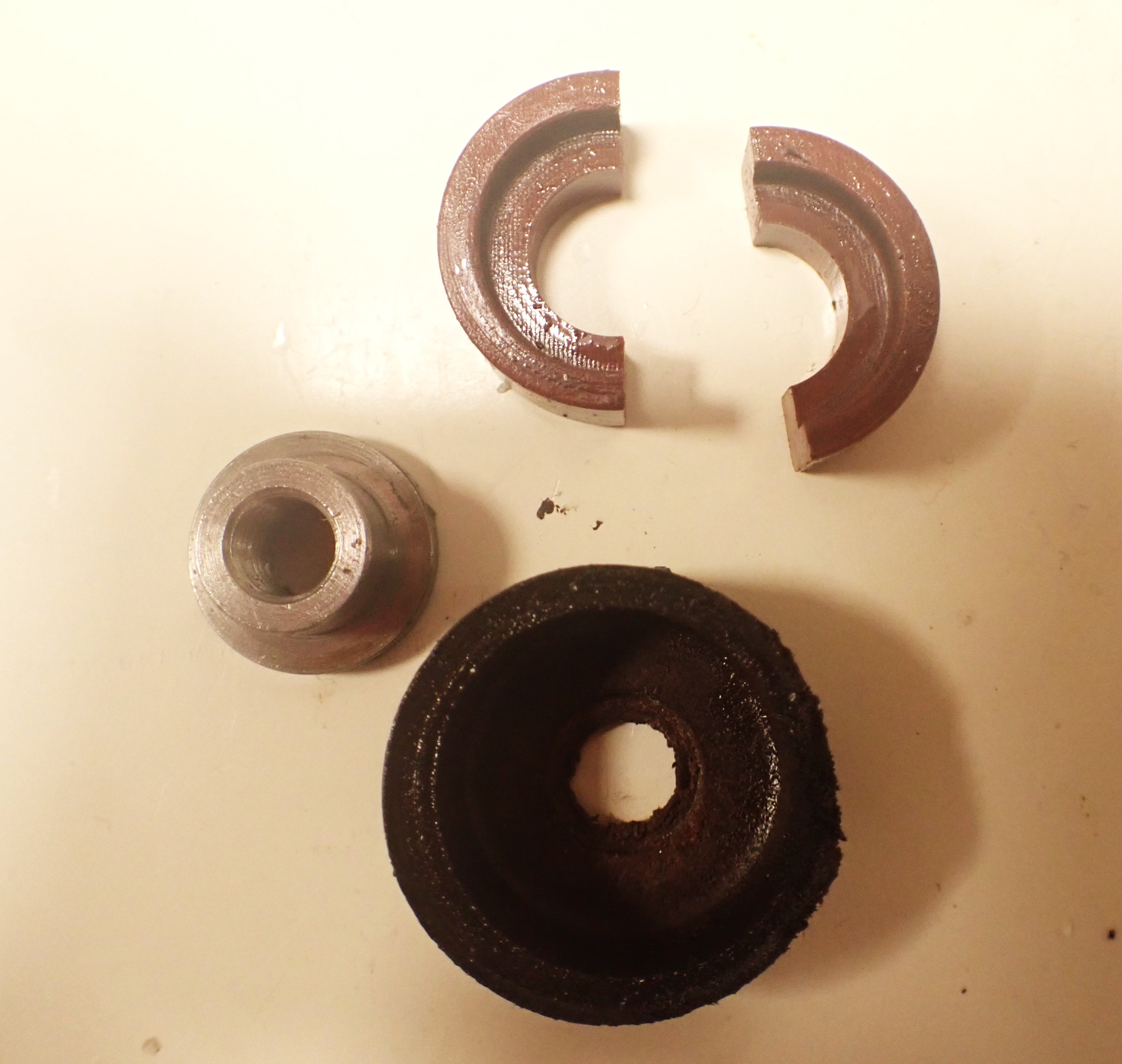 HW35 piston seal parts.JPG