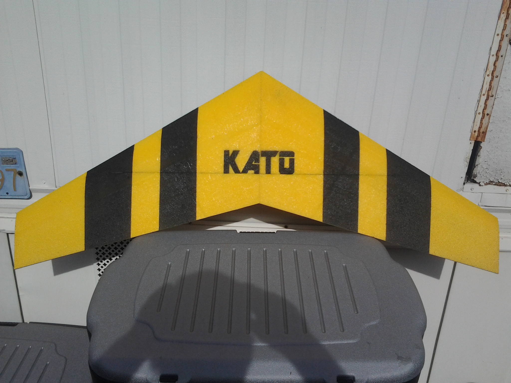 Kato Lite Bumble bee.jpg