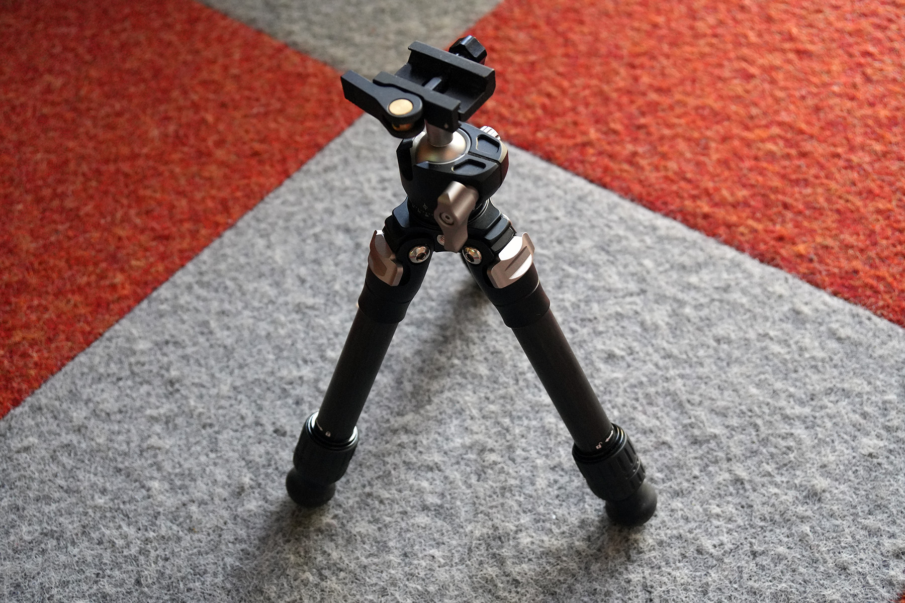 tripod2.jpg