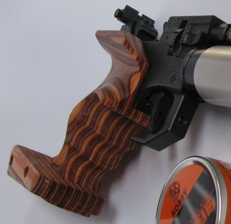 twinmaster - Option of Walnut or rubber grips 1.1614501712.JPG